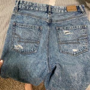 American eagle mom jeans